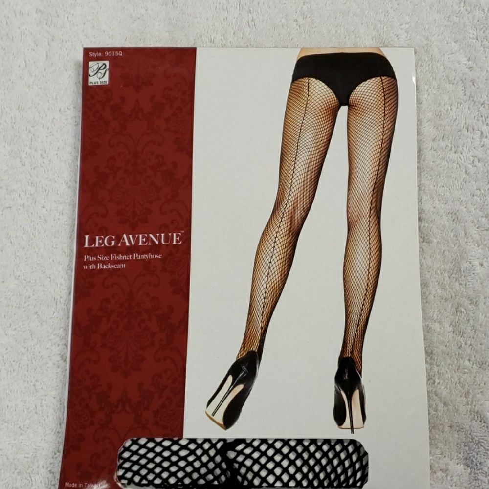 Fishnet Pantyhose with Backseam